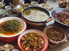 -有红鸡毛店·川菜(建设路店)