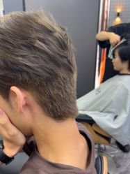 -藤野造型•烫染专业店