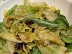 -阿瓦山寨·湘菜现炒·剁椒鱼头王(咸阳总店)
