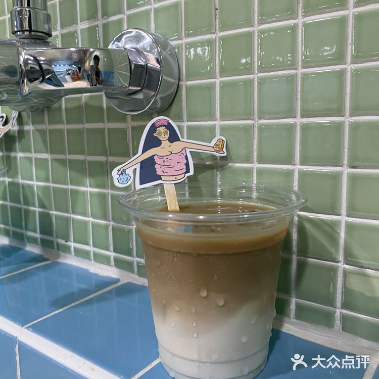 👀王府井新地标？清华池咖啡，不走寻常路！