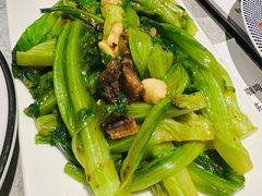 豆豉鲮鱼油麦菜-皇后餐厅-煲仔·小菜·打边炉(古北店)