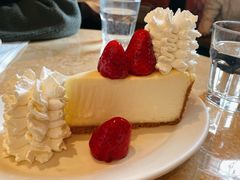 鲜草莓芝士蛋糕-The Cheesecake Factory芝乐坊餐厅(兴业太古汇店)