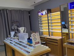 -优医视平价眼镜蔡司依视路折扣工厂店(德胜门店)