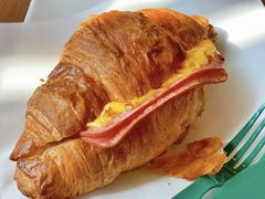 火腿芝士可颂-星巴克(宁波老外滩店)