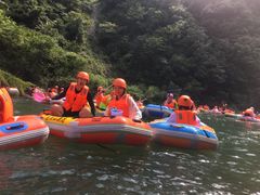 -安吉龙王山峡谷漂流