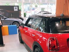 -南充通源宝马4S店(高坪店)