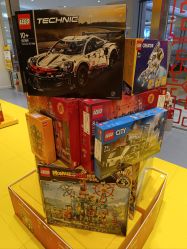 -乐高授权专卖店(朝阳大悦城店)
