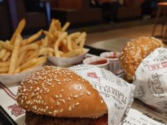 -The Habit Burger Grill 哈比特汉堡(复兴soho店)