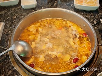 鸡肉剧油，感觉就是那种吃激素快速长大的鸡，其他的也点