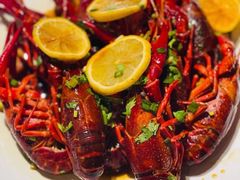 -臻鲜燕海鲜融合餐厅(金陵style店)