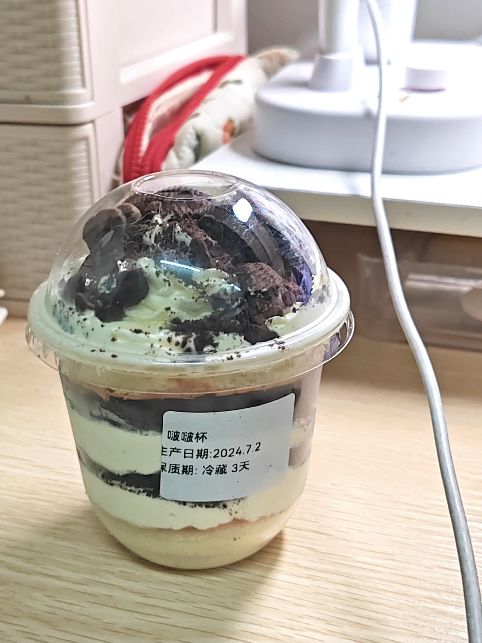 天天领红包 很好吃的奥利奥蛋糕杯,里面