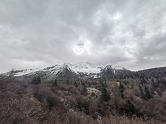 -亚拉雪山风景区