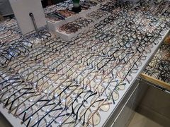 -新视达眼镜店·蔡司·依视路(名镜苑店)