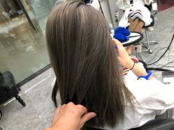 -变画·发型STUDIO