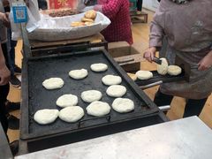 自助取餐区-老西关黄老太牛肉烧饼