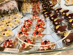 -HOT CRUSH趁热集合·现烤面包(环球港店)