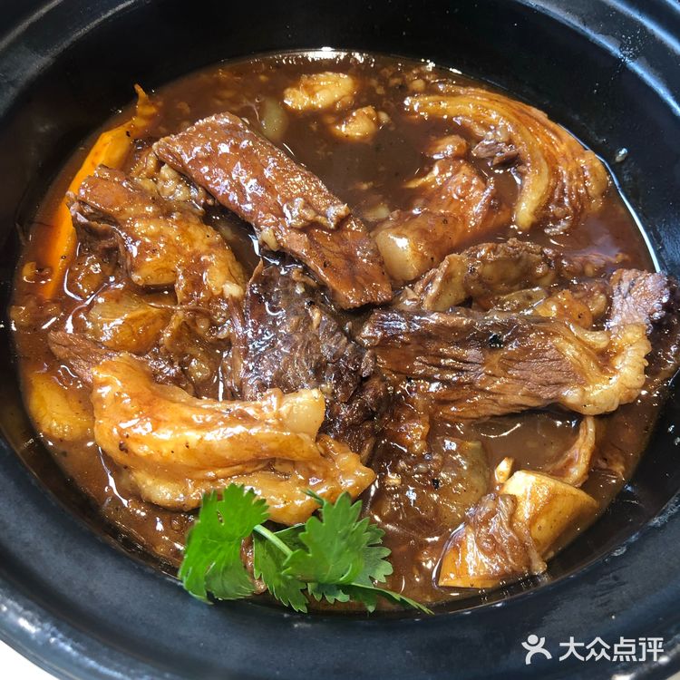 大众点评偶然看到这家湘菜，两家店都在滨海