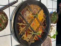 -扎起市井老火锅(乐山总店)