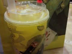 -奈雪的茶(湖滨银泰in77C区PRO店)