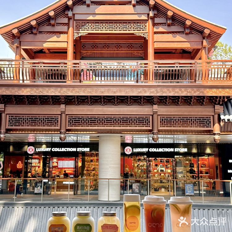 这家店,直接把“夏天该有的样子”装进杯子里了