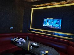-K+全国连锁KTV(绿地缤纷天地店)