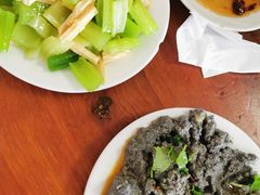 芹菜腐竹-宝瑞门钉肉饼店