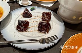 Slow-Cooked Jiangnan Snow Beef