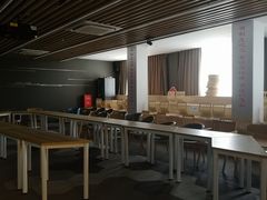 -漕河泾街道图书馆(漕河泾社区文化活动中心店)