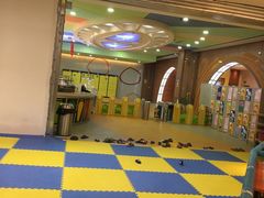 -天空之城欢乐嘉年华苏州店(环球188广场店)