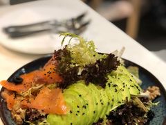 牛油果烟熏三文鱼沙拉-BE BRIGHT KITCHEN(正佳广场店)