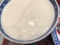 -赵记传承特色牛奶甜品(泉城广场店)
