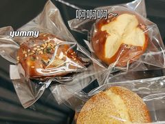 碱水面包-WHEN PIGS FLY当猪飞