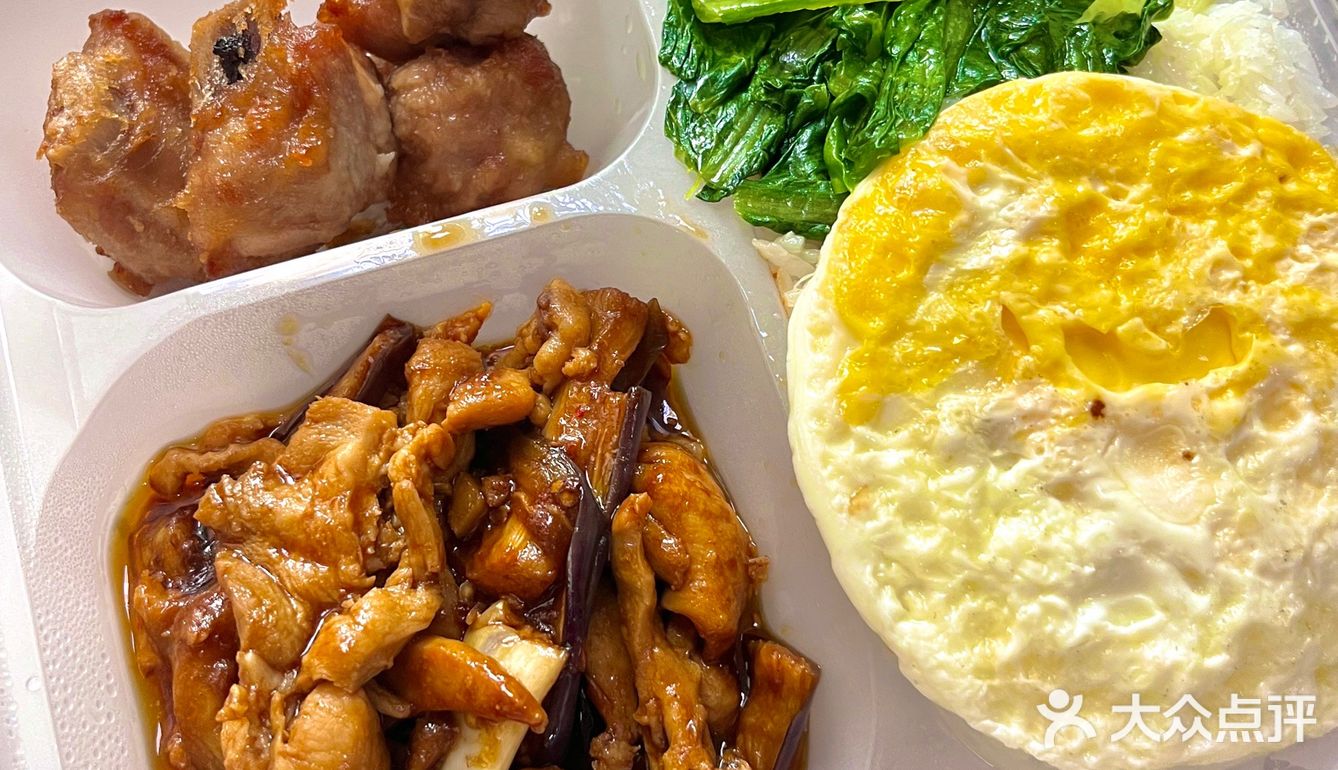 都城快餐，打工人的首选卫生饭堂