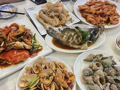 -三亚火车头万人海鲜广场