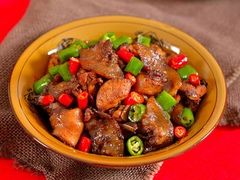 特色炒笨鸡-年年渔(济宁路店)