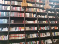 -钟书阁(松江泰晤士小镇店)