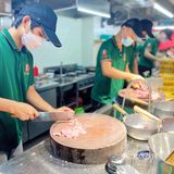 近排敲火爆的现切猪杂粥