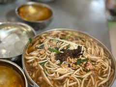 -正宗杨记普洱酸醋米线(总店)