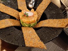 三文鱼配牛油果和荞麦脆-LA CREPERIE BRETONNE布列塔尼法式餐厅(天童北路店)