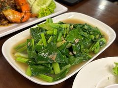 -J Daeng Seafood