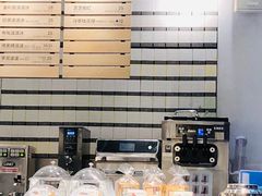 面包甜点陈列柜-喜茶(上海打浦桥日月光gelato lab+店)