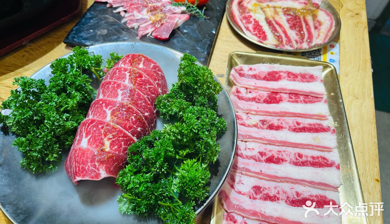 今天的烤肉吃货日记[点赞]