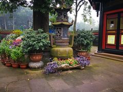-峨眉山报国寺