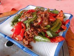 尖椒炒牛肉-龙坛美食店