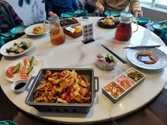 -荷塘秋月·本帮江浙菜(国权路店)