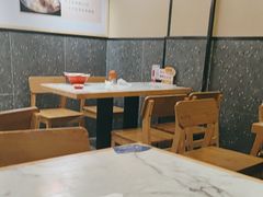 -牛吃草牛肉面(甬港南路店)