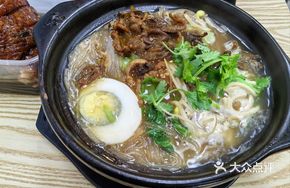 Spicy and Sour Chicken Offal Hot Pot