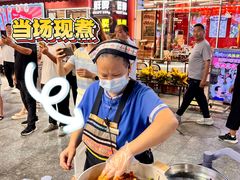 -刘姐啤酒鱼民族演艺餐厅(西街总店)