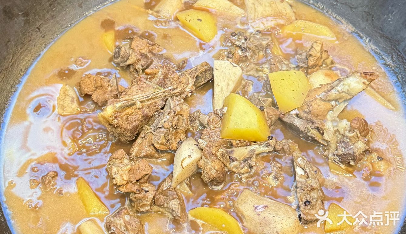 在青岛吃大锅蒸汽海鲜还得是他家 已开二十多年