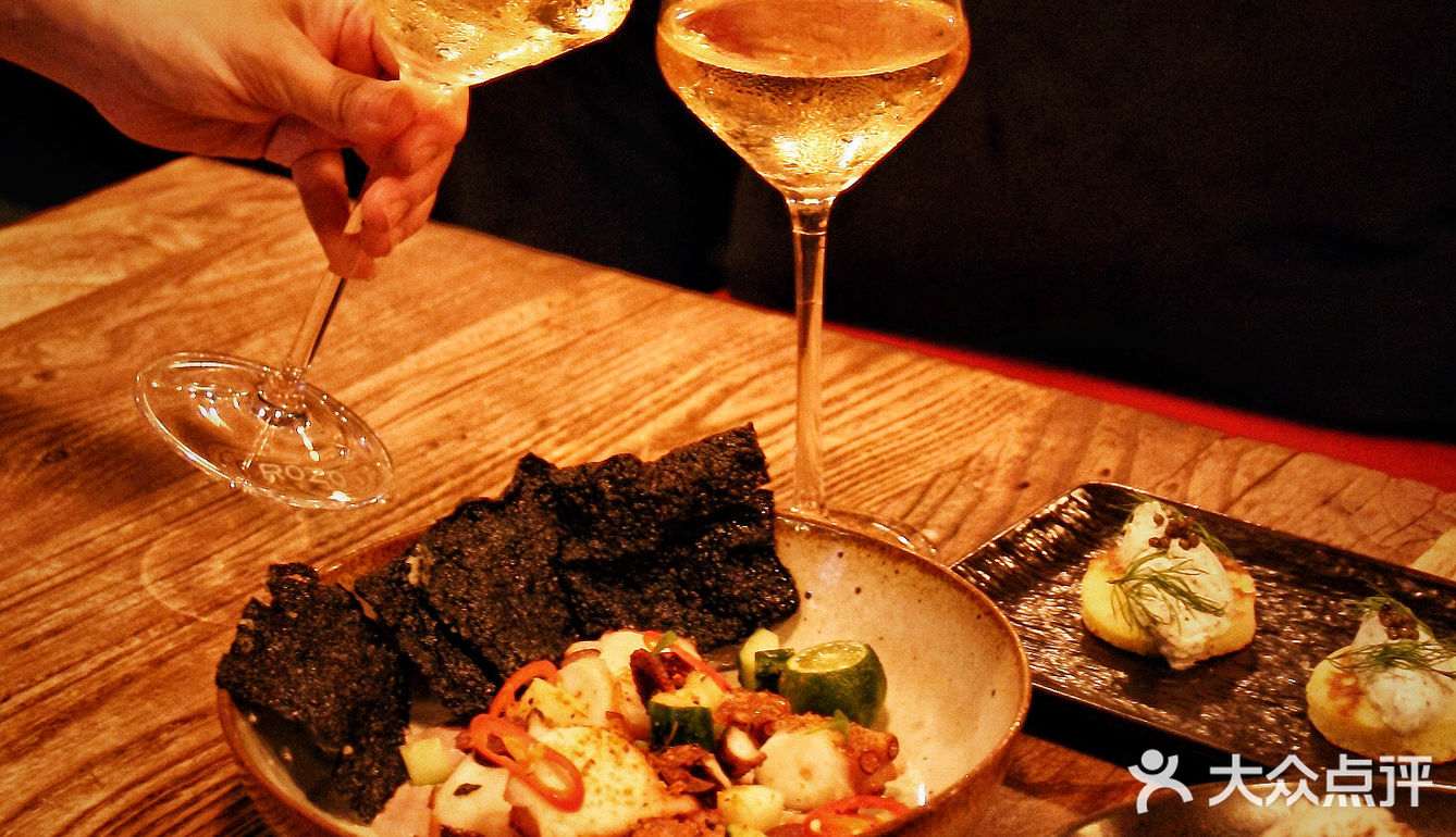 🍴魔都探店｜多碰杯🥂常见面 愿我们热烈且自由💝